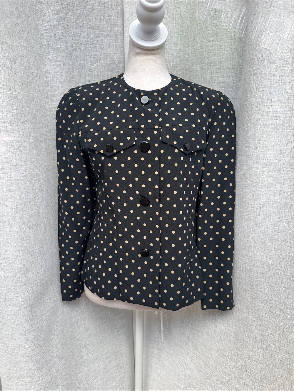Albert Nipon black off white polka dot silk jacket with shiny black buttons